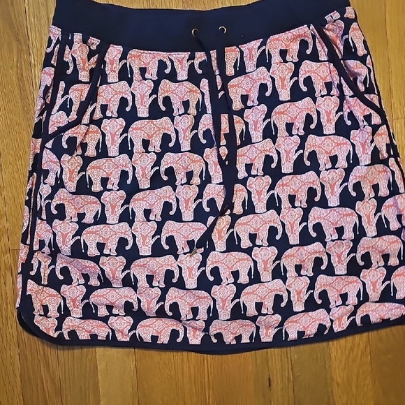 crown & ivy Dresses & Skirts - Crown & Ivy Navy and Pink Elephant Mini Skirt/skort